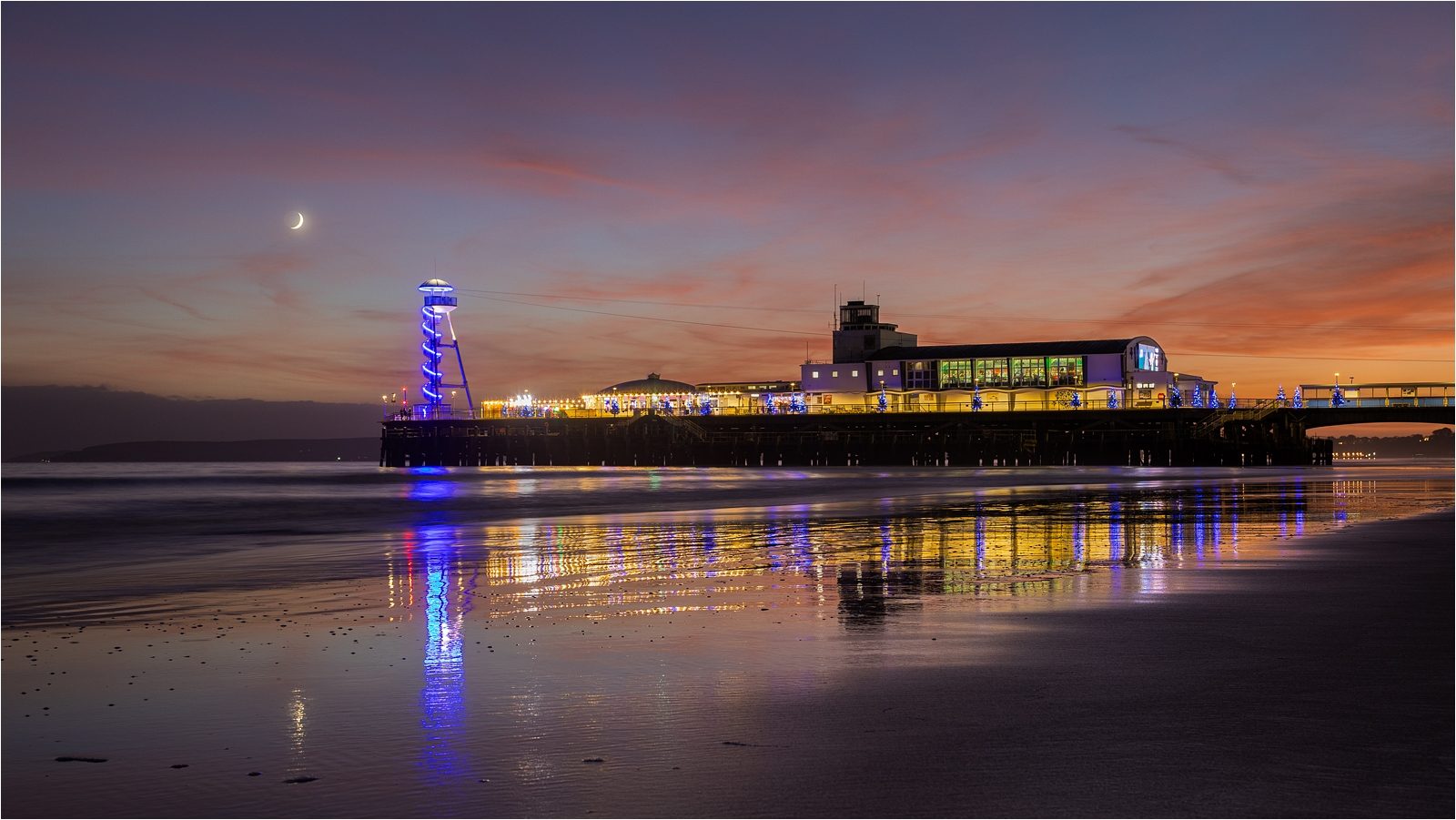 Bournemouth Pier at Dusk by Pete Stringer